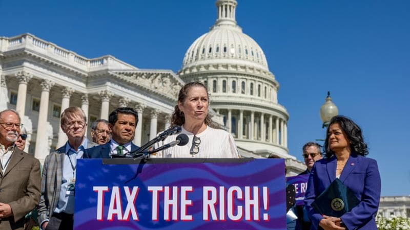 Abigail Disney (63 anni), nipote di Roy Disney e co-fondatrice dei &ldquo;Patriotic Millionaires&rdquo;, parla durante un&rsquo;iniziativa davanti alla Casa Bianca nell&rsquo;aprile di quest&rsquo;anno. Tasos Katopodis/Getty Images for Patriotic Millionaires
