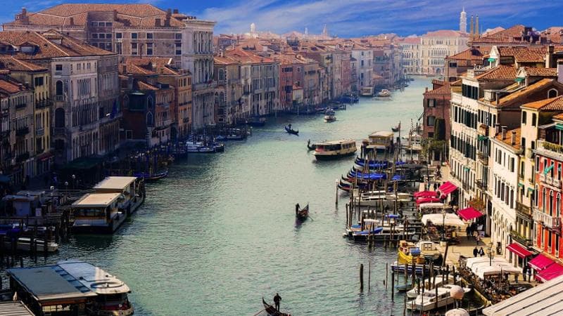 “Inserite Venezia, la città abusata, nella lista dei siti in pericolo dell’Unesco: mostrate al mondo come è ridotta”