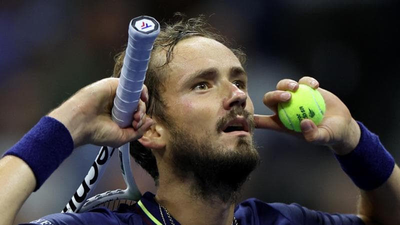 Così Medvedev soffia ad Alcaraz l’appuntamento con Djokovic