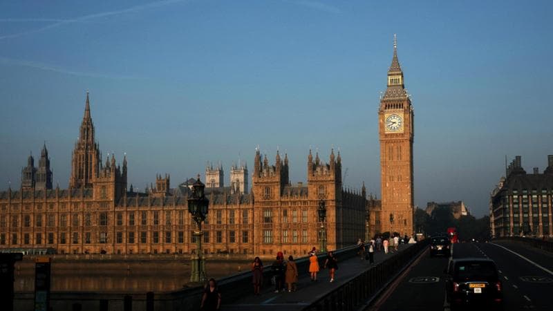 Londra, arrestate due spie di Pechino. Una lavorava al Parlamento