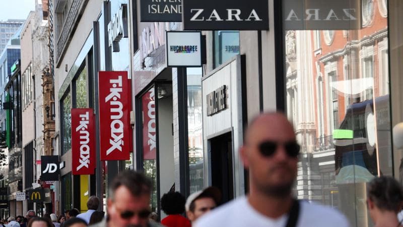 La crisi di Oxford Street: la via dello shopping di Londra è paralizzata