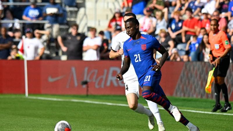 Weah in azione con la maglia degli Stati Uniti
