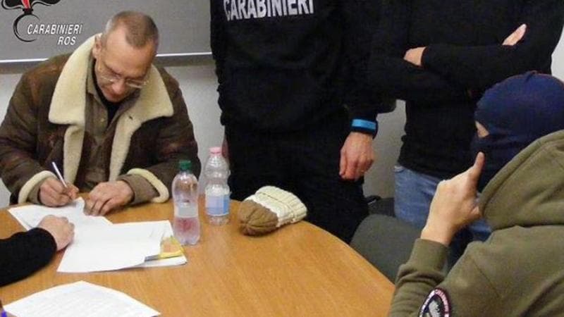 L’agonia di Messina Denaro nell’ospedale blindato dell’Aquila: il boss rifiuta di vedere la figlia