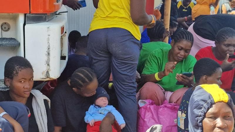 Migranti, Salvini: “Non escludo uso della marina militare per fermare sbarchi”