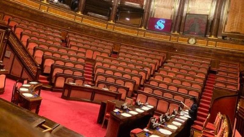 Diritti Lgbtq: si parla del contrasto alle discriminazioni ma l’Aula è vuota. Roccella: “Sbloccati i fondi per vittime e centri antiviolenza”