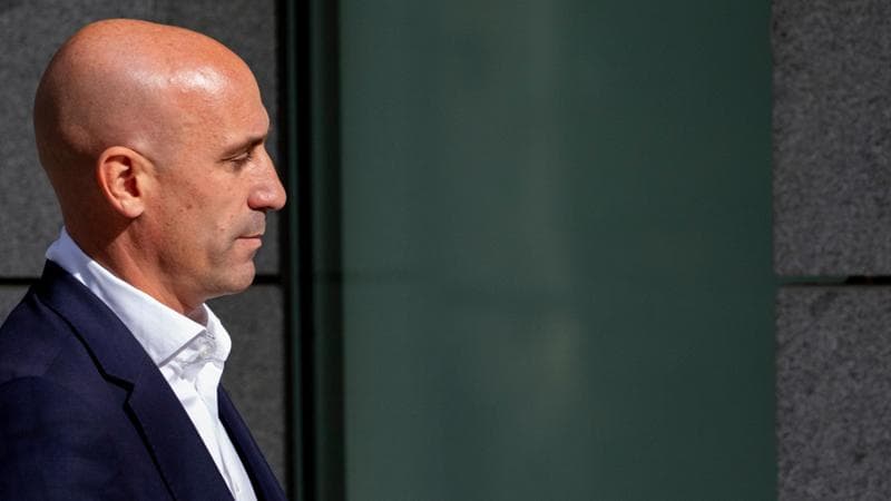 L'arrivo di Luis Rubiales al Tribunale di Madrid&nbsp;dove sar&agrave; giudicato per il bacio a Hermoso
