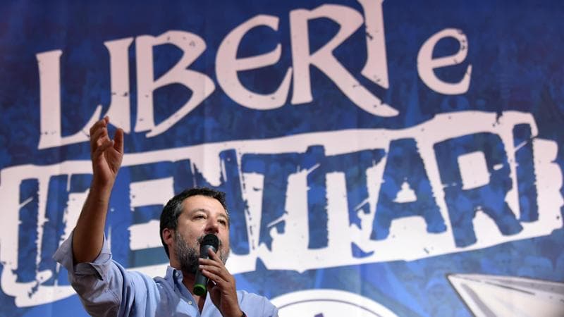 Salvini da Pontida abbassa i toni: “Meloni sta facendo miracoli sull’immigrazione, un delitto non vincere insieme Europee”
