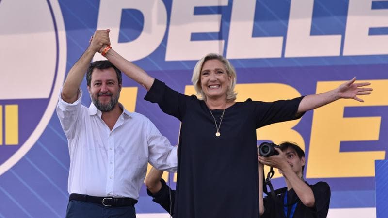 Il patto Salvini-Le Pen una mina per il governo. Pontida tifa Autonomia