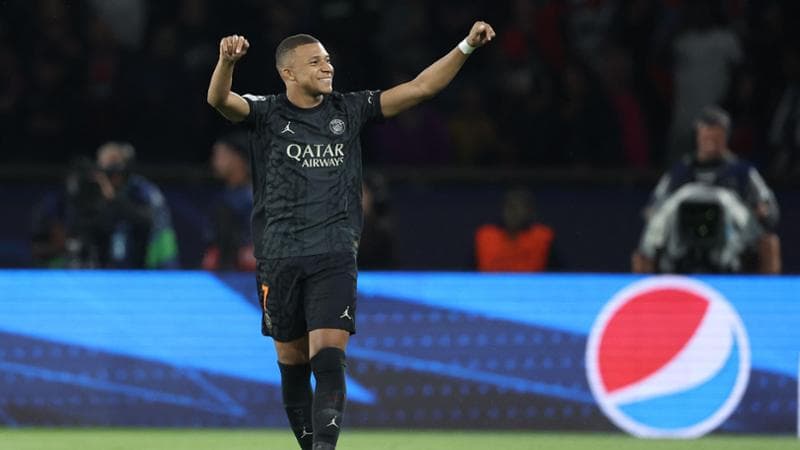 Psg-Borussia Dortmund, Mbapp&eacute; esulta dopo il gol
