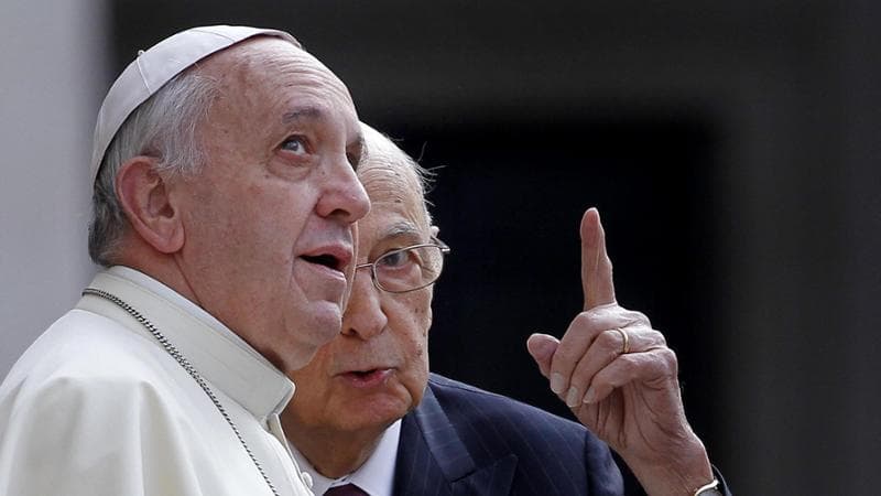 Giorgio Napolitano ancora in condizioni critiche. Il Papa ai fedeli: “È un servitore della patria”