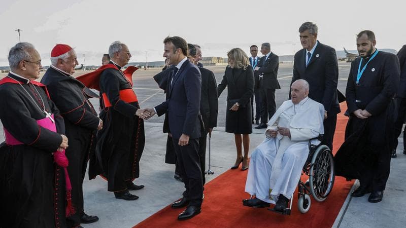 Papa Francesco: “All’Europa servono i migranti. Non possiamo rimandarli indietro come nel ping pong”