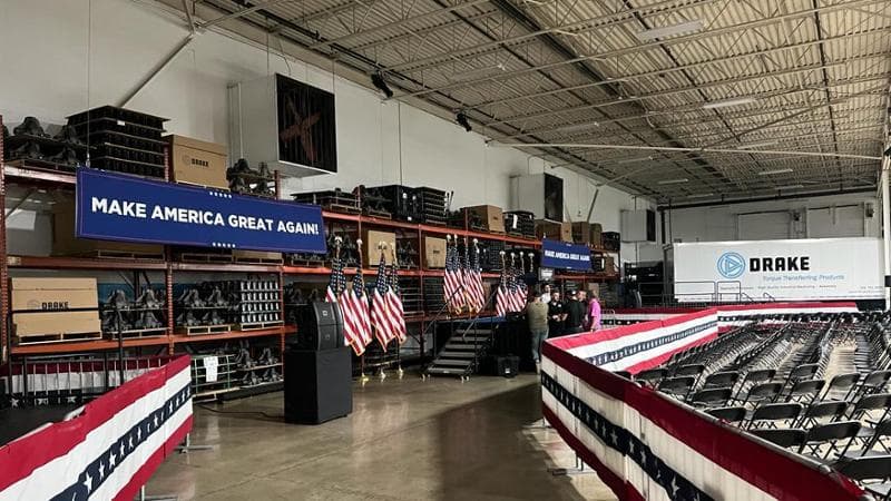 Ecco la location del comizio di Trump a Detroit: un capannone della Drake Enterprise da 1000 posti