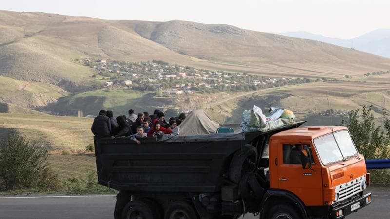 La Repubblica del Nagorno Karabakh cesserà di esistere dal 1° gennaio. In 68mila verso l’Armenia: “È pulizia etnica”