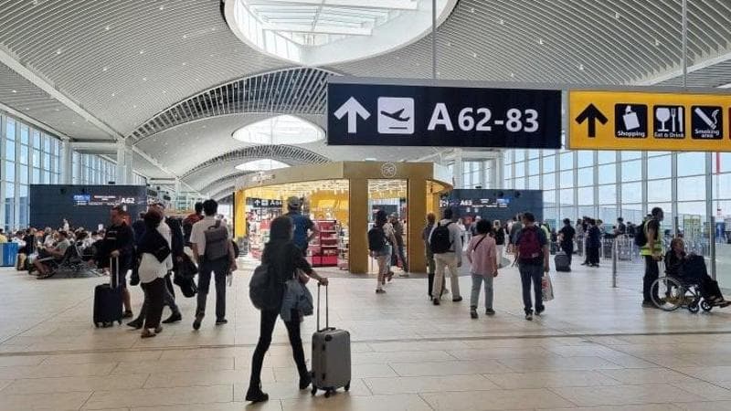 Trasporto aereo, esordio della conciliazione web: rimborso e indennizzo per un viaggiatore lasciato a terra