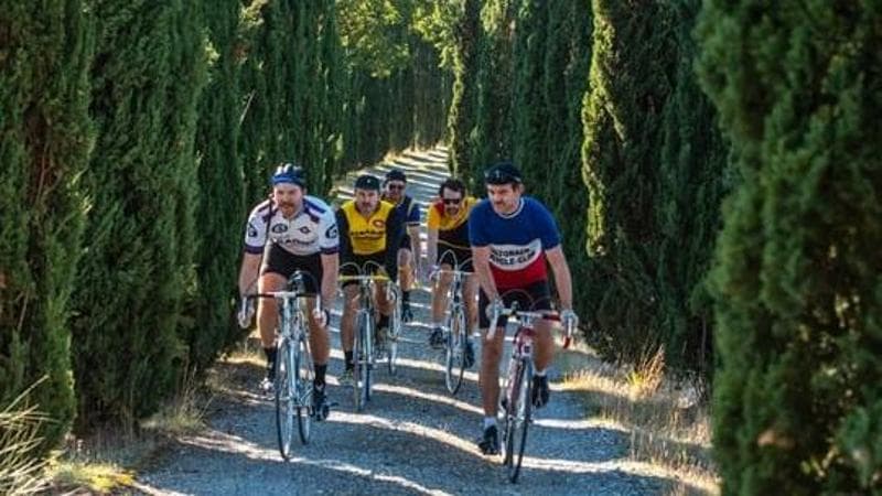 Il ciclismo dell’Eroica, tanti campioni in mezzo ai 9000. Saronni: “Ritorno alle origini”. Baronchelli: “Una bella pedalata”