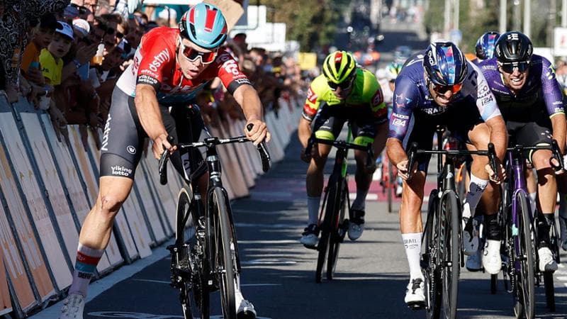 De Lie vince la volata pedalando con una gamba sola: sua la Ardenne Classic