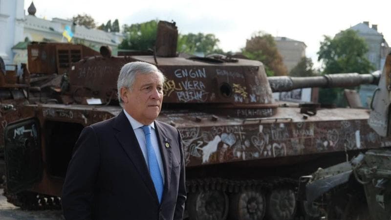 Ucraina, scintille nel governo sul nuovo invio di armi a Kiev. Tajani brucia i tempi, gelo di Crosetto