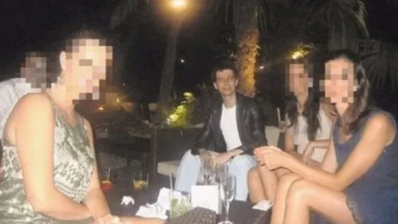 Il giudice Francesco Bellomo durante un party
