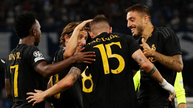Il Real Madrid festeggia il gol del 2-3
