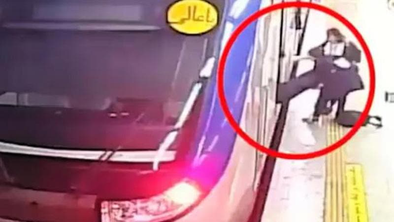 Iran: 16enne in coma all’ospedale Fajr di Teheran, gli attivisti temono un nuovo caso Mahsa Amini