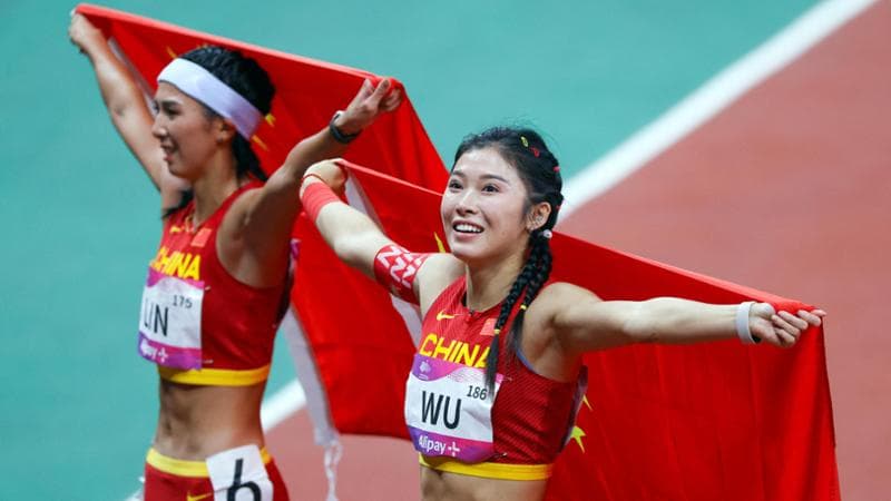La Cina umiliata dagli hashtag La sanità e le corporazioni