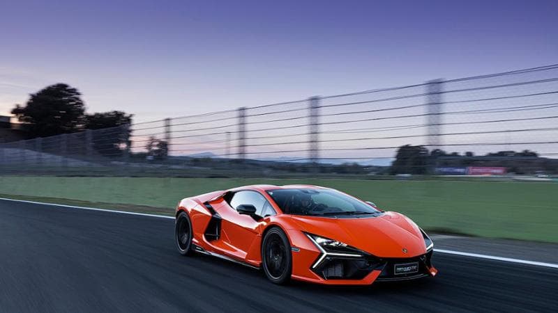 Incredibile Revuelto. In pista a Vallelunga con la prima Lamborghini ...