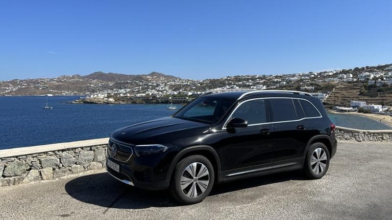 Mercedes EQB, il Suv elettrico alla prova cittadina