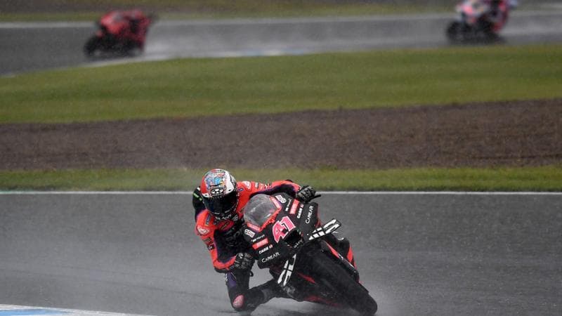 MotoGp, Indonesia: Aprilia super nelle libere. Bezzecchi bene nonostante il dolore, Bagnaia in difficoltà