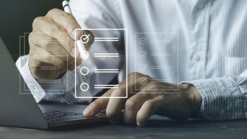 Lavoro, competenze digitali indispensabili per trovare lavoro e restarci. In difficoltà gli over 50