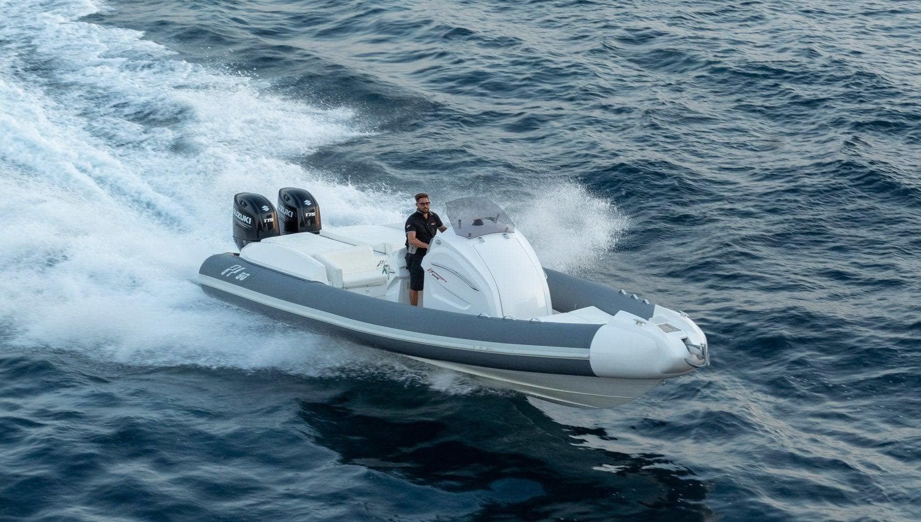 I gommoni Panamera da Castelvolturno ai porti di tutto il mondo. E ora ...