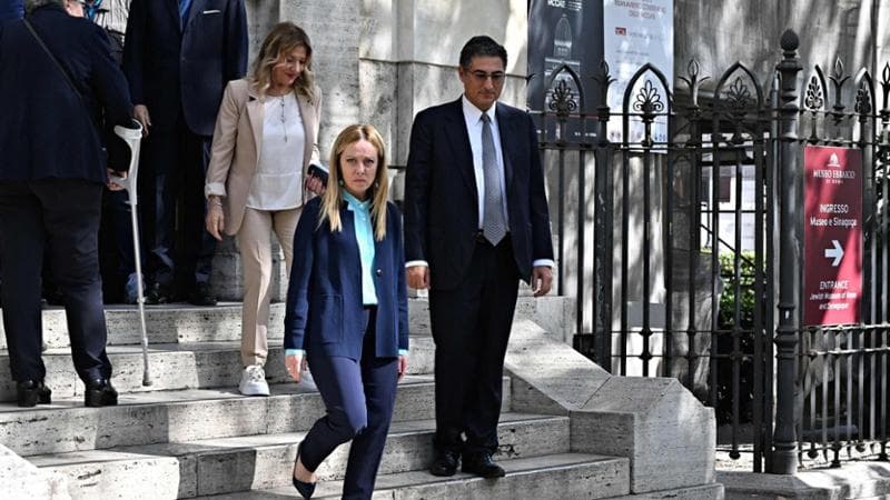 La recente visista di Giorgia Meloni alla sinagoga di Roma
