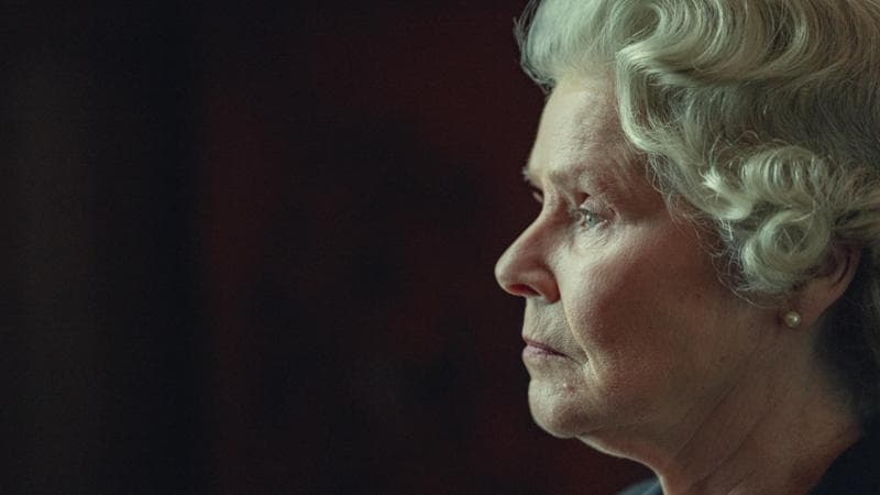 'The Crown', Imelda Staunton (la Regina Elisabetta II)
