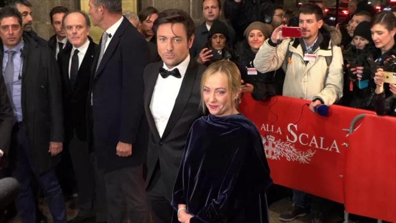 Giambruno e il suo primo anno da ‘first gentleman’: “E se io e Giorgia ci fossimo già sposati? Il mio ciuffo aumenterà con gli ascolti”