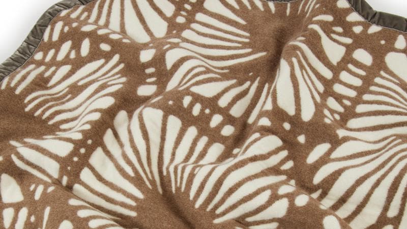 La riedizione prende ispirazioni anche dal passato: il motivo Vintage suggerisce un'atmosfera dal gusto r&egrave;tro
