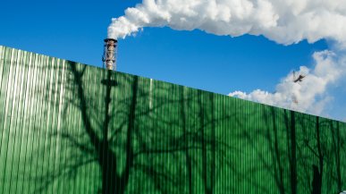 Le Pmi producono due terzi delle emissioni di CO2 in Ue, ma solo l&rsquo;11% ha un piano