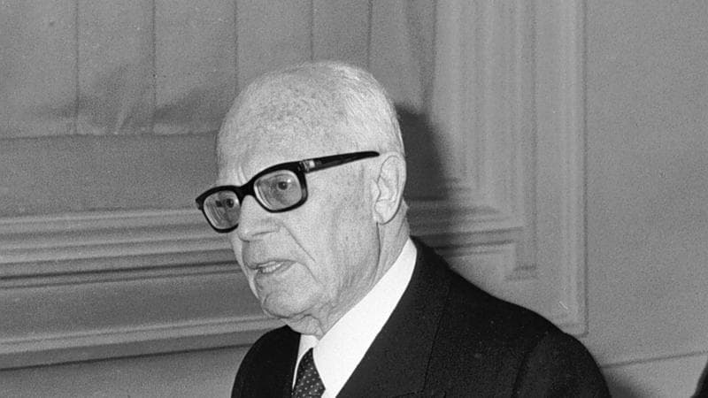 Neofascisti e politici ultrà. L’anima nera di Lucca dietro il rifiuto a Pertini