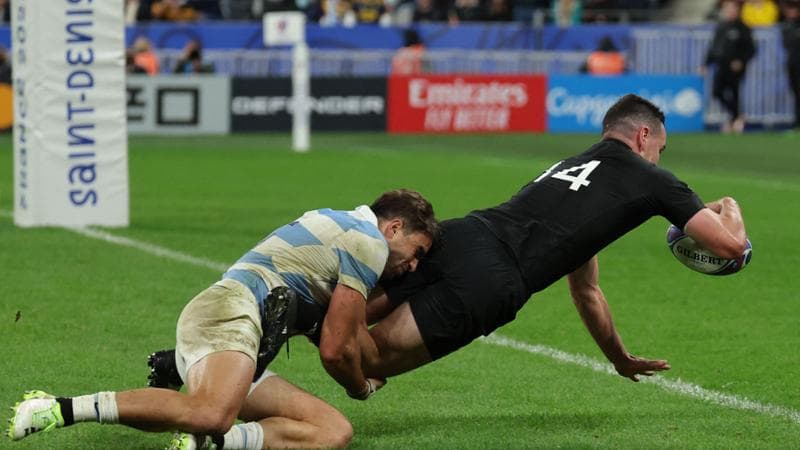 Mondiale di rugby, gli All Blacks travolgono 44-6 l’Argentina e volano in finale