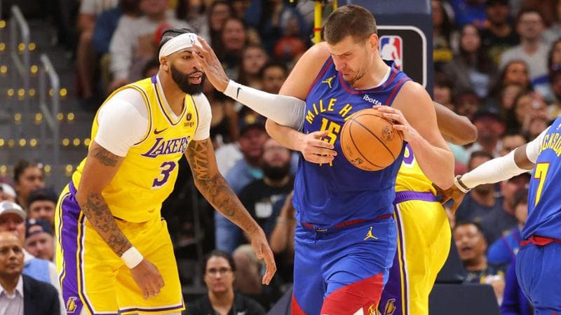 Jokic in azione durante Denver-Lakers
