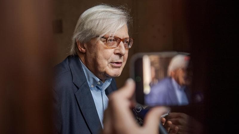Non solo Sgarbi: da Santanchè a Delmastro, gli altri indagati nel governo. Ma a rischiare il posto è il sottosegretario