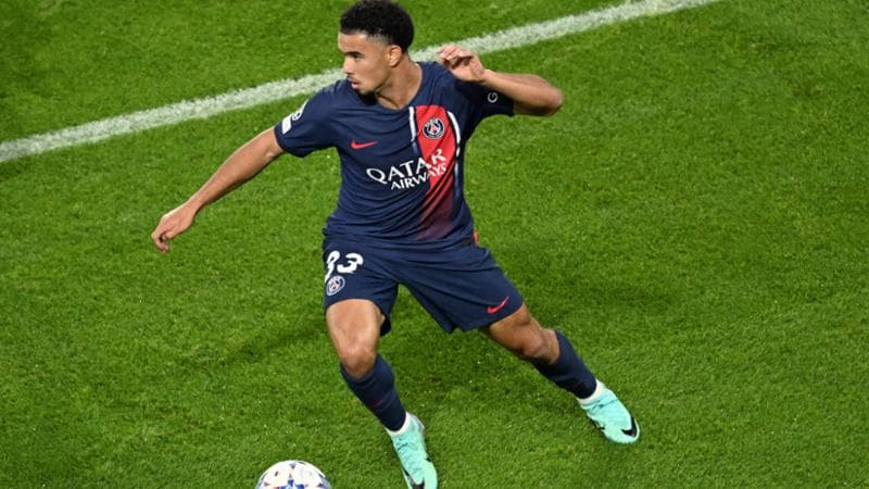 Warren Zaire-Emery in azione durante Psg-Milan
