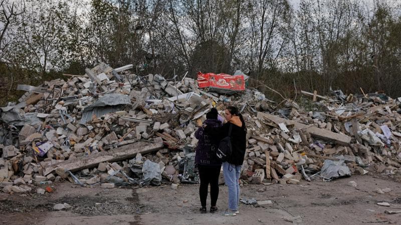 Ucraina, ora i russi premono anche a Nord-Est: evacuazione forzata dei bambini