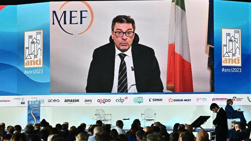 Il ministro Giorgetti collegato al convegno dell'Anci
