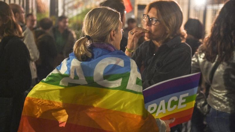 La manifestazione per la pace divide l’opposizione. Schlein: “Il Pd c’è. La piazza è a tutela di tutti i civili”