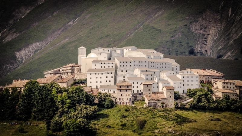 Il progetto di ricostruzione di Castelluccio di Norcia
