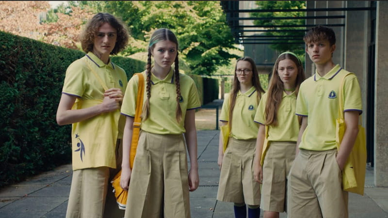 Il gruppo di studenti liceali al centro del film di Jessica Hausner Club Zero
