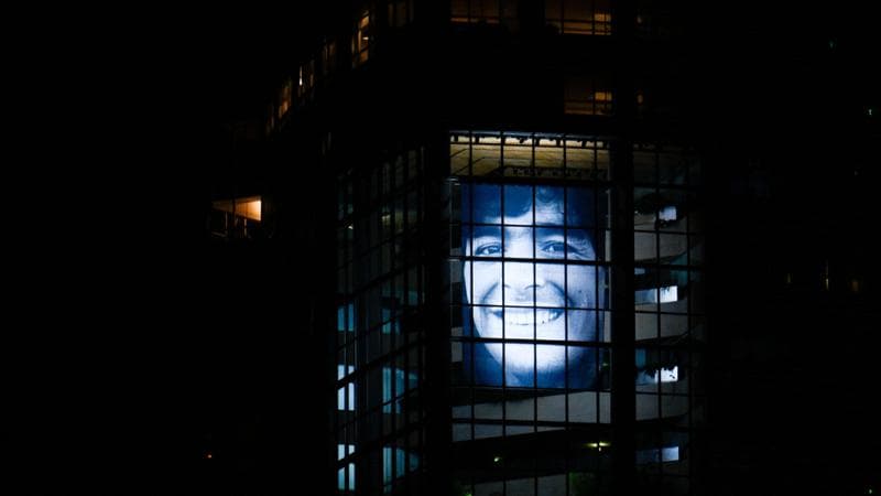 L'omaggio luminoso per Diego Armando Maradona
