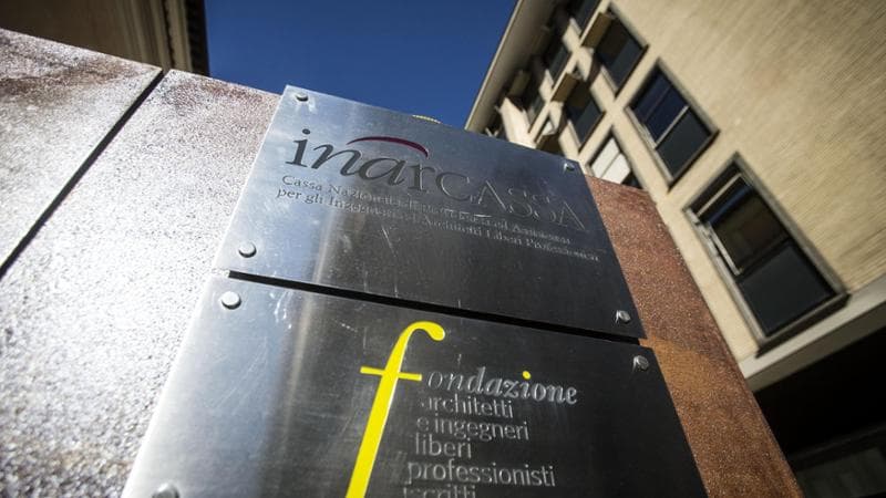La sede del Inarcassa, la Cassa Nazionale di Previdenza ed Assistenza per gli Ingegneri ed Architetti Liberi Professionisti in via Salaria.
