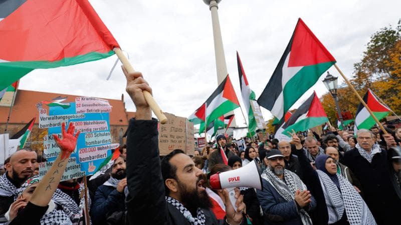 La guerra tra Israele e Hamas un mese dopo: cosa è successo finora e quali sono le questioni aperte