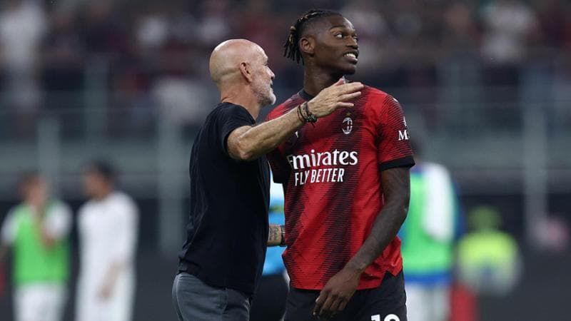Pioli e Leao
