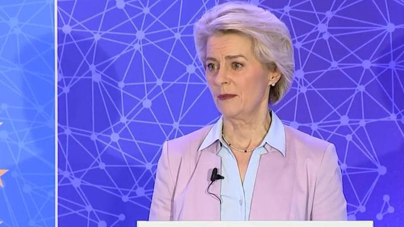 Ue, via libera ai negoziati per l’adesione: “L’Ucraina ha fatto grandi progressi”